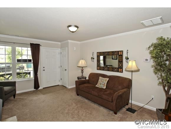 71 Sunny Meadows Boulevard - Photo 2