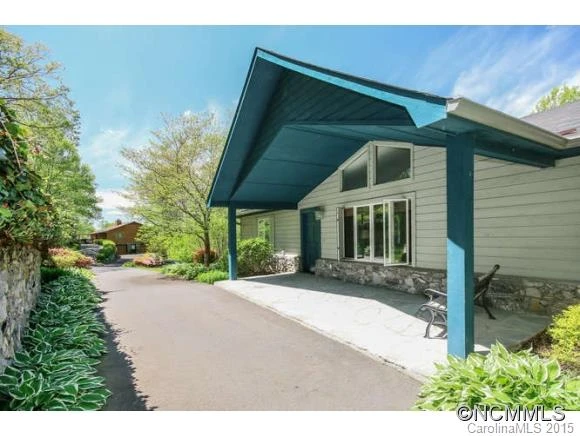 2 Nichols Hill Drive Ext.