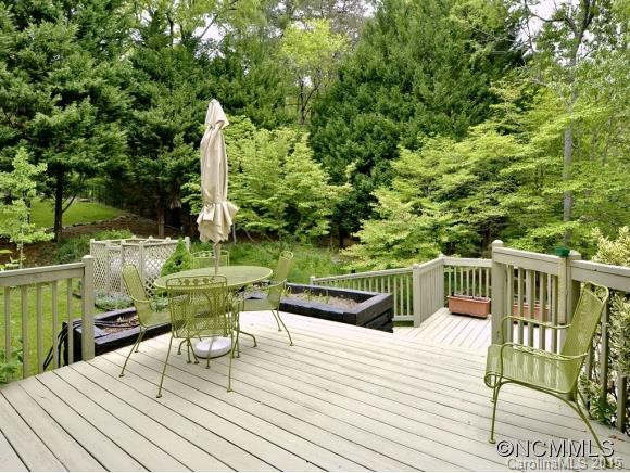 99 Eastmoor Drive - Photo 3