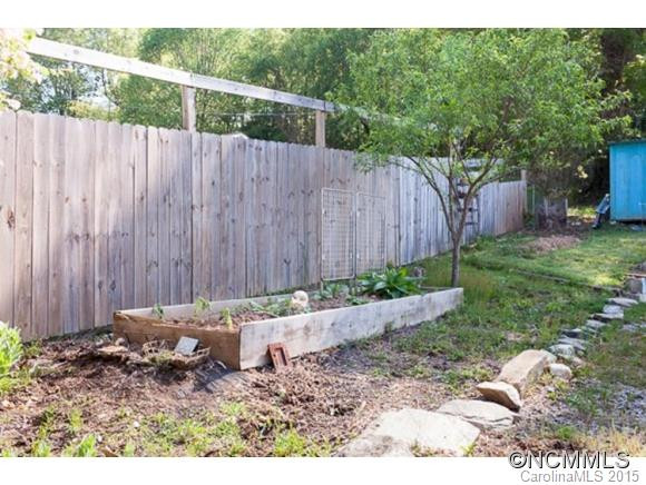 11 Joan Way - Photo 13
