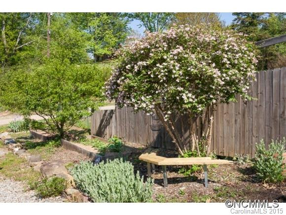 11 Joan Way - Photo 14