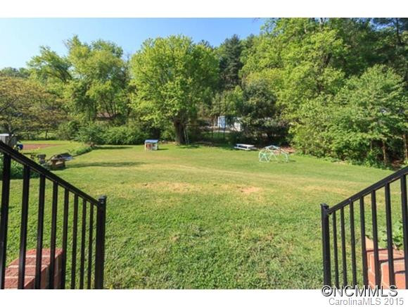 11 Joan Way - Photo 17