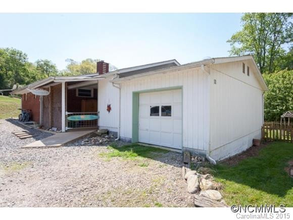 11 Joan Way - Photo 3