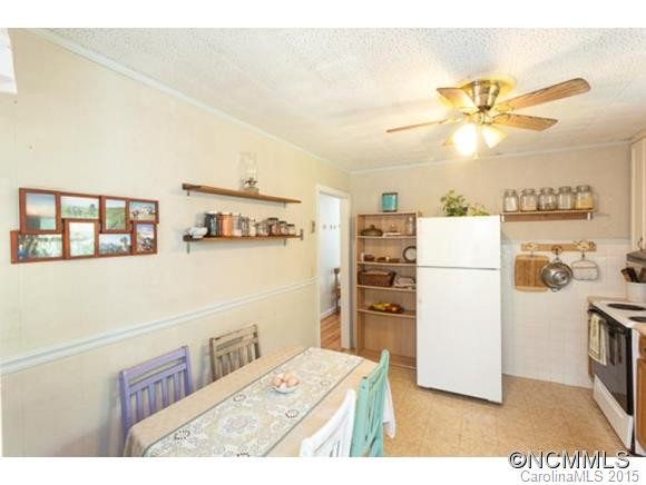 11 Joan Way - Photo 6