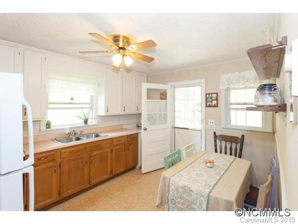 11 Joan Way - Photo 7