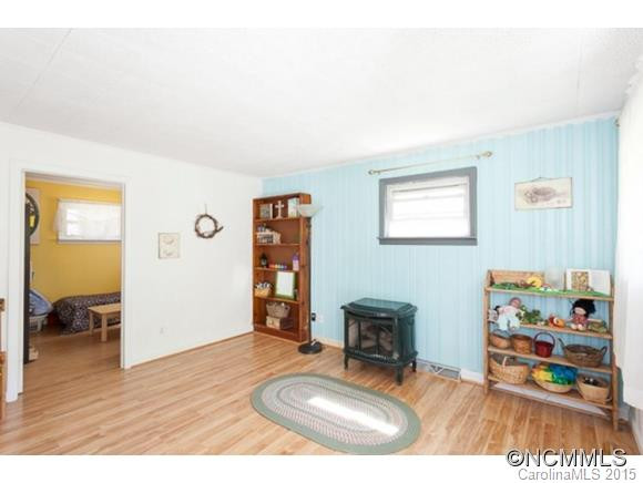 11 Joan Way - Photo 9