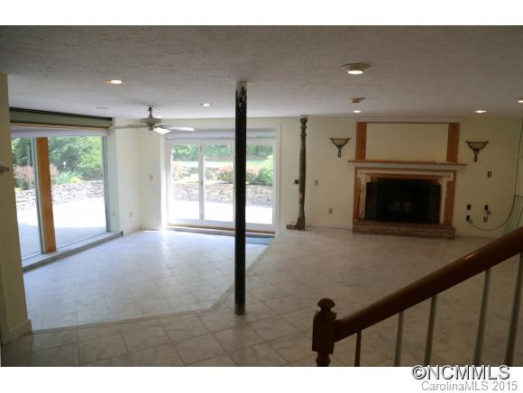 1211 Gracewood Dr - Photo 4