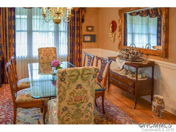 230 Hawthorn Drive - Photo 6