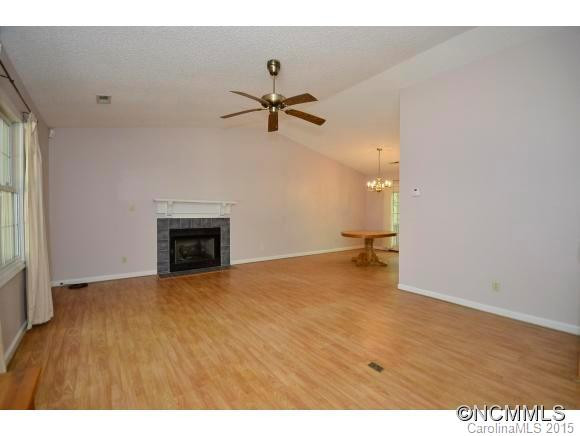 47 Foxberry Drive - Photo 2