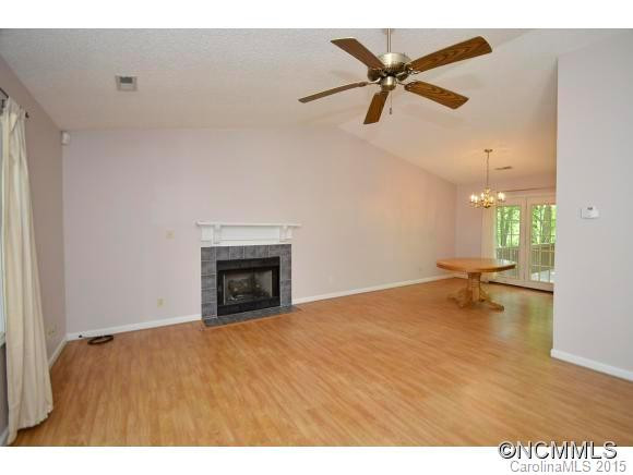 47 Foxberry Drive - Photo 4