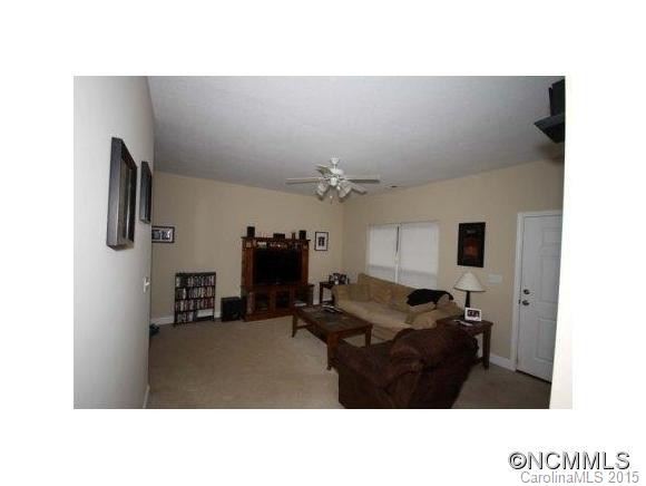 4 Northside Terrace - Photo 4