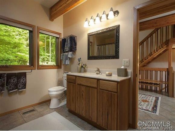 528 HAGEN DRIVE - Photo 11