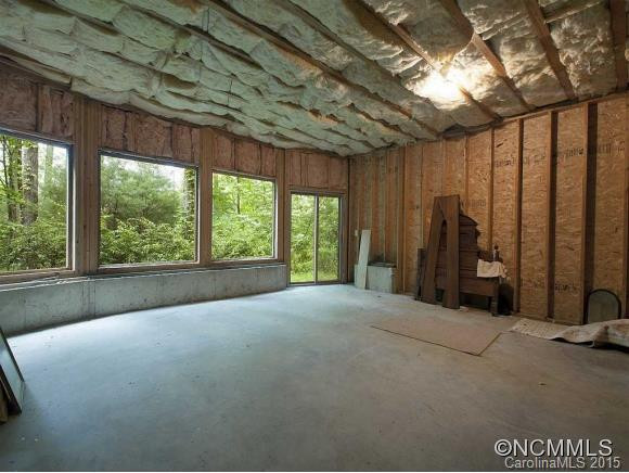 528 HAGEN DRIVE - Photo 16