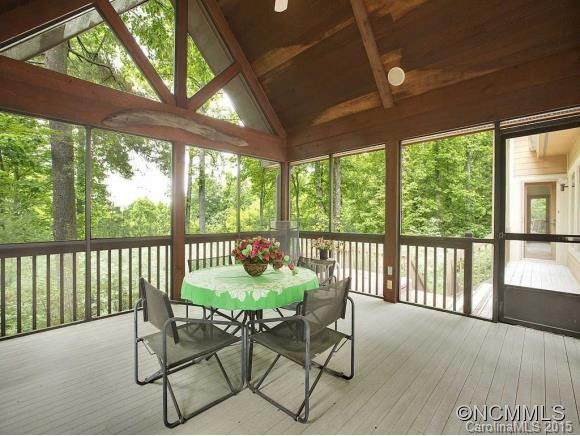 528 HAGEN DRIVE - Photo 18
