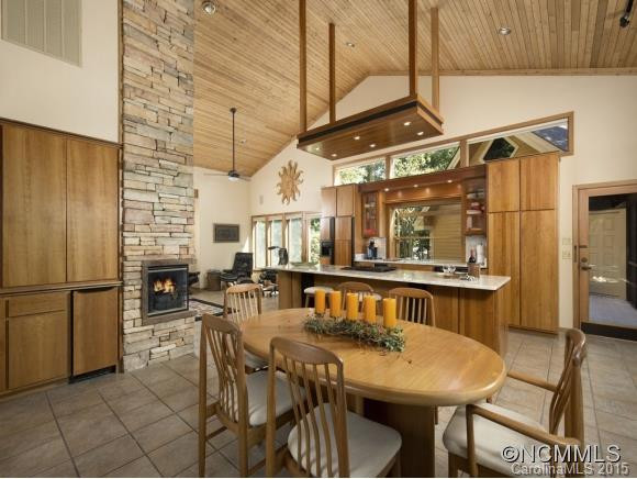 528 HAGEN DRIVE - Photo 6