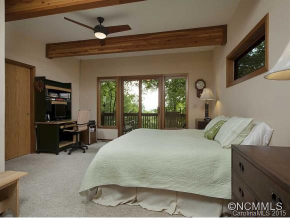 528 HAGEN DRIVE - Photo 7