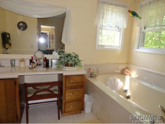 981 King Road - Photo 14