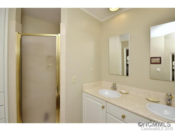 366 Lakeshore Drive - Photo 11