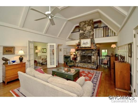 366 Lakeshore Drive - Photo 3