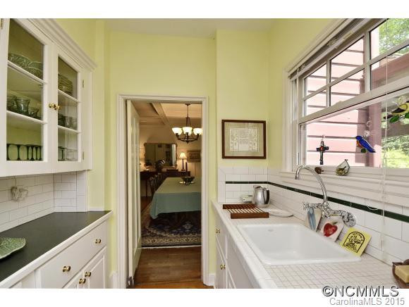 366 Lakeshore Drive - Photo 5