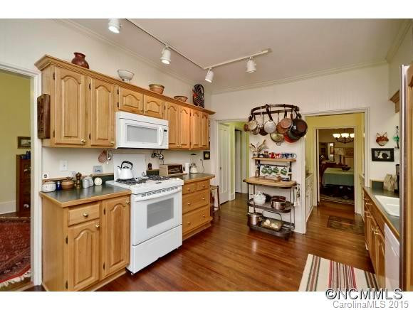 366 Lakeshore Drive - Photo 7