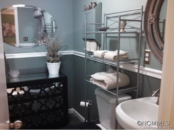 7081 Bearwallow Mountain Road - Photo 20