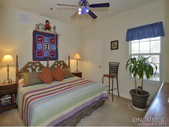 700 VISTA LAKE DRIVE #305 - Photo 6