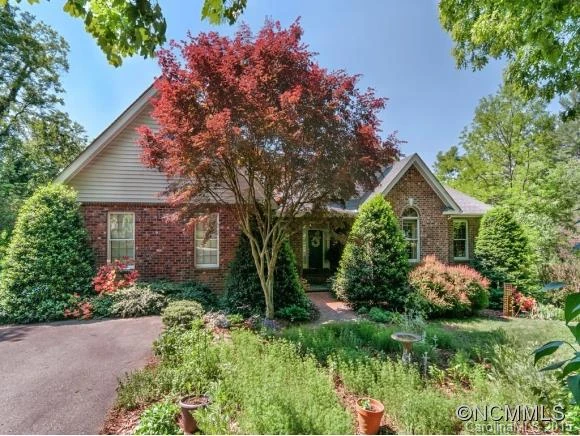 414 LAKESHORE DRIVE