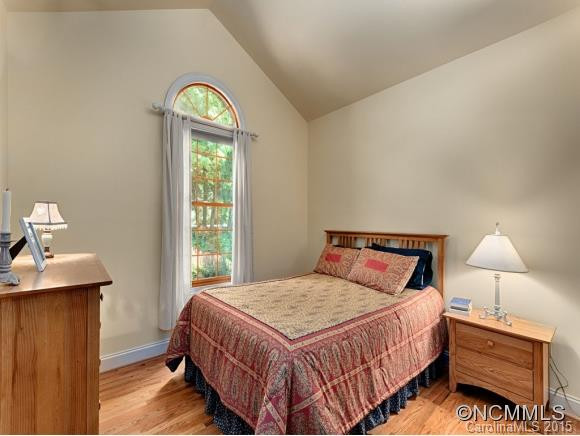 414 LAKESHORE DRIVE - Photo 14