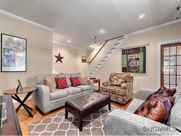414 LAKESHORE DRIVE - Photo 17