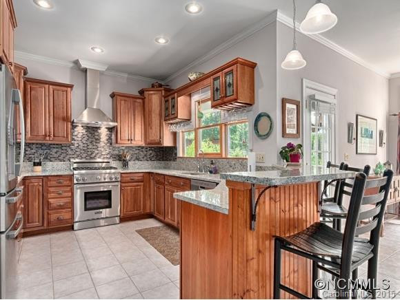 414 LAKESHORE DRIVE - Photo 5