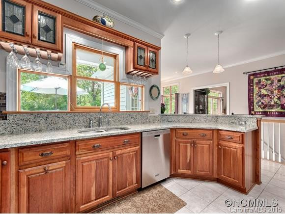 414 LAKESHORE DRIVE - Photo 6