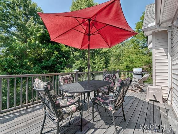 414 LAKESHORE DRIVE - Photo 9