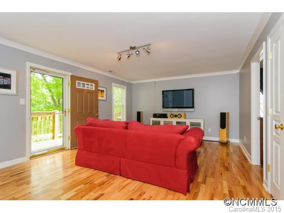 430 Riverview Drive - Photo 16