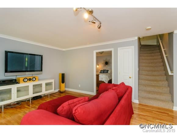 430 Riverview Drive - Photo 17