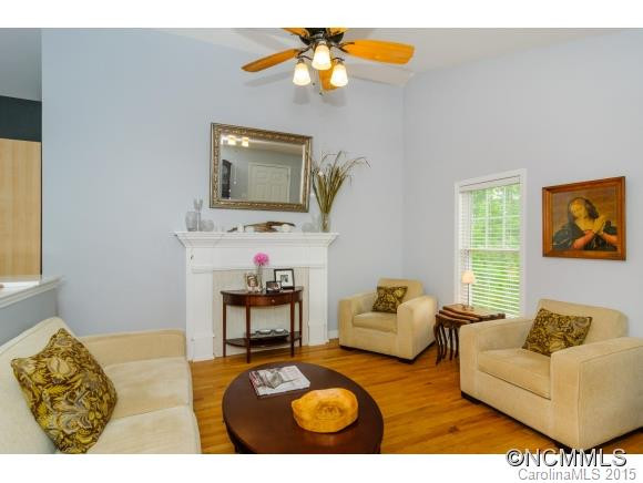 430 Riverview Drive - Photo 3