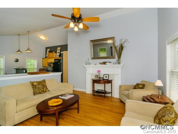 430 Riverview Drive - Photo 4