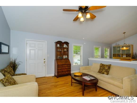430 Riverview Drive - Photo 5