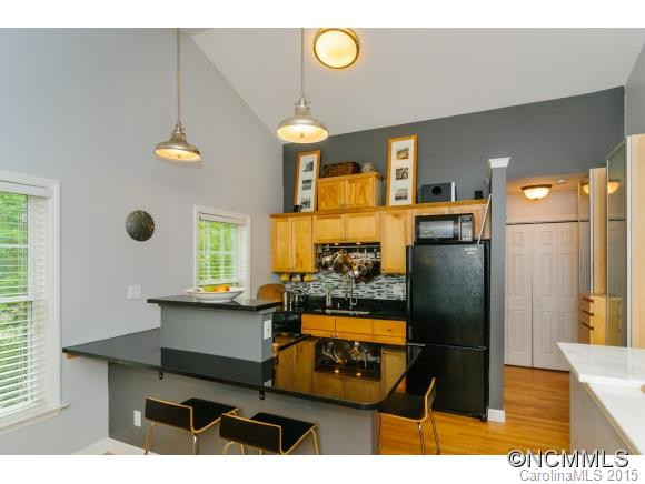 430 Riverview Drive - Photo 6