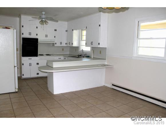 115 Olympic Drive - Photo 2