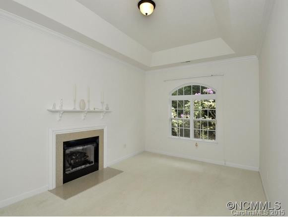 120 VICTORIA PARK DRIVE - Photo 3