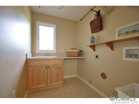 226 Hawthorn Drive - Photo 13