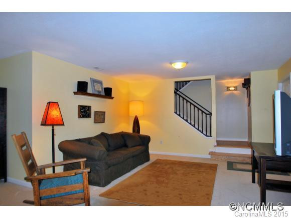 226 Hawthorn Drive - Photo 15