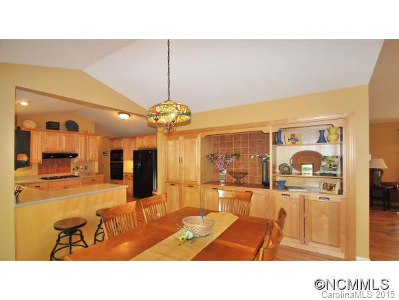 226 Hawthorn Drive - Photo 6