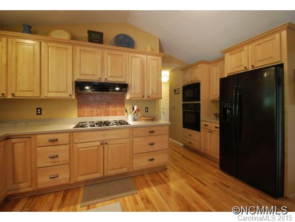 226 Hawthorn Drive - Photo 8