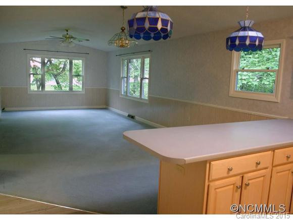 518 Rose Hill Road - Photo 3