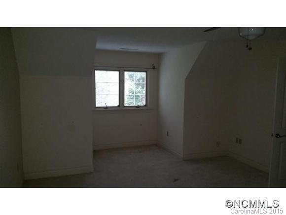 15 Tiverton Lane - Photo 13