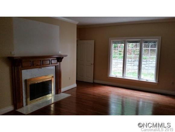 15 Tiverton Lane - Photo 4