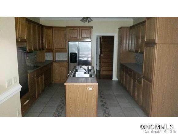 15 Tiverton Lane - Photo 5