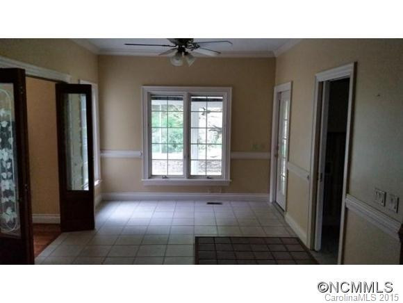 15 Tiverton Lane - Photo 7